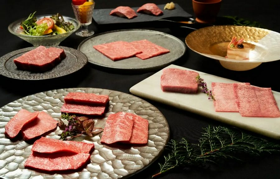 仕事終わりに仲間と味わう、最高の焼肉宴会