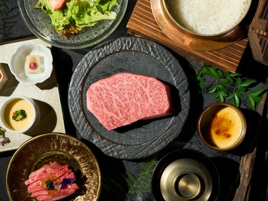 個室で楽しく焼肉歓送迎会