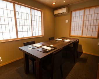 完全予約制の静かな空間で上質な時間をお過ごしください