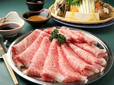黒毛和牛ステーキ・鍋物のお肉は、すべてA5ランクの国産牛