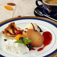 自家製ケーキと
コーヒー or　紅茶　

ケーキの種類はご気軽に
スタッフまでお尋ね下さい

＊写真はｲﾒｰｼﾞです