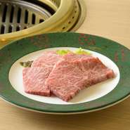 ヒレ肉に近い食感の『上ロース（カイノミ）』も人気