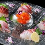 いきのいい魚介類を堪能できる『産直鮮魚のSASHIMI　5点盛り』