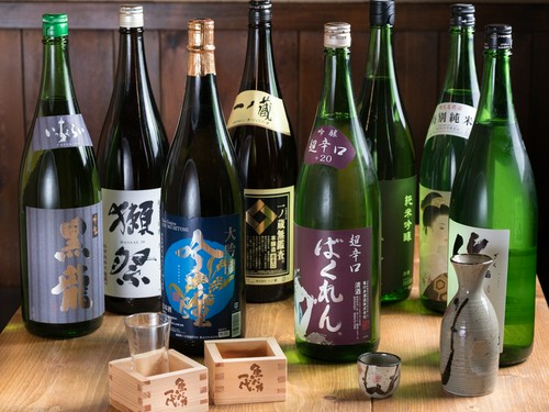 常時30種類以上の日本酒を完備