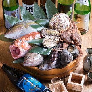 【Seafood Feast Course】☆7 dishes☆ A highly satisfying course featuring the best of everything, including fresh oysters, a sashimi platter, and a luxurious seafood chirashi bowl.
