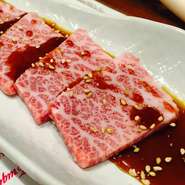 黒毛和牛A4ランク、A5ランクを使用◎ 他では考えられない程のお安い値段で黒毛和牛をご提供致します。