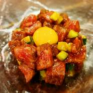 黒毛和牛サーロイン 炙り肉の旨み ユッケ風