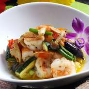 食べなきゃ損する、Haleの名物！ハワイでは定番のガーリックシュリンプ。スパイスやハーブが効いたエビの白ワインニンニク炒め！HaLeでご賞味下さい。