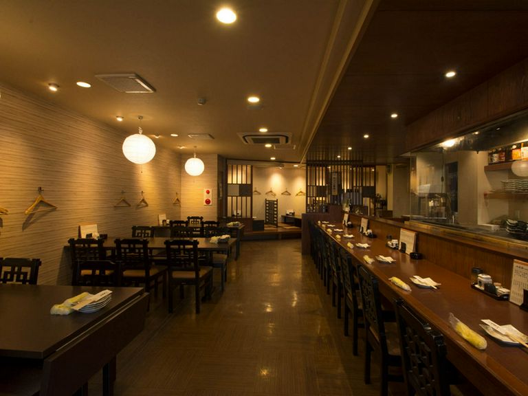 明るく和気あいあいとした雰囲気が居心地良い、くつろげる店です