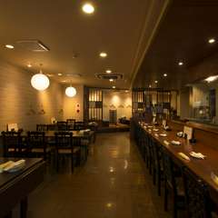 明るく和気あいあいとした雰囲気が居心地良い、くつろげる店です