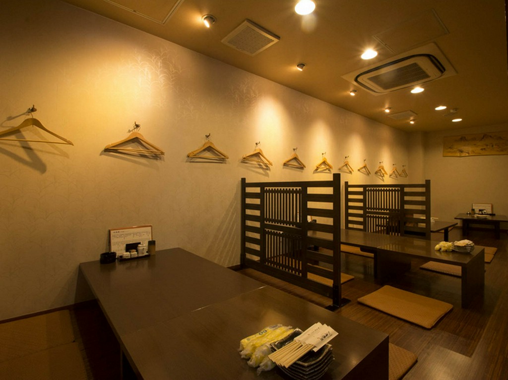 店内奥のお座敷は職場の宴会や仲間同士の気軽な飲み会に最適