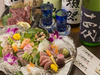 料理長厳選。新鮮な魚介をふんだんに盛り込んだ『刺盛り』で、旬の旨みを味わい尽くす