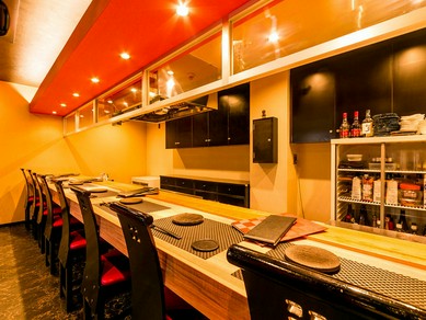 ゆったり落ち着いたひと時を。デートに最適な鉄板焼店