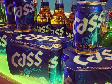 韓国『CASS FRESHビール』のほか、ワイン・カクテルも充実