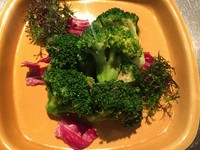 にんにくの香りが食欲をそそる