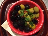 2種のオリーブとハーブ入り