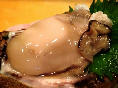 お酒を楽しむ酒器へのこだわり。朱が美しい輪島塗の酒器