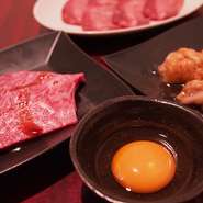 当店おすすめの卵黄と和風だし
塩タン、カルビ、ホルモンがおすすめ