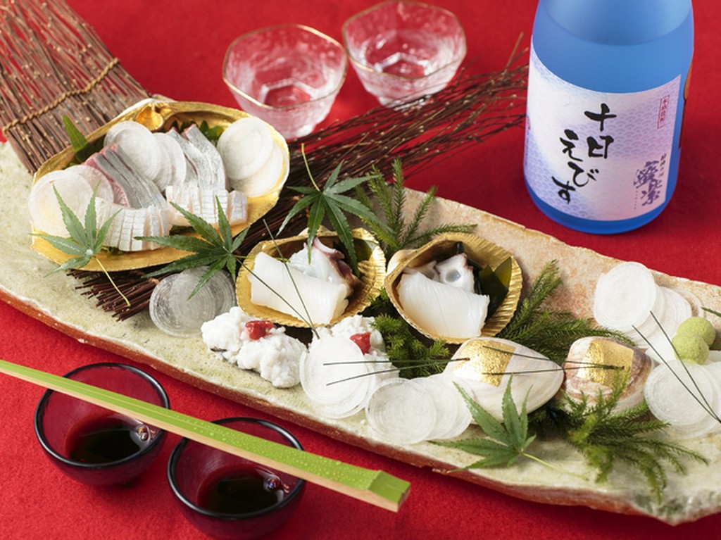 春夏秋冬の味わいを楽しめる『お造りの盛り合せ』