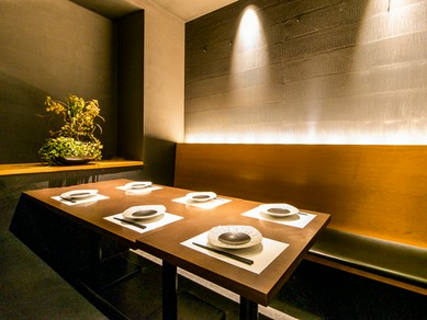 会社宴会や飲み会など、最大200名まで利用できる大型個室