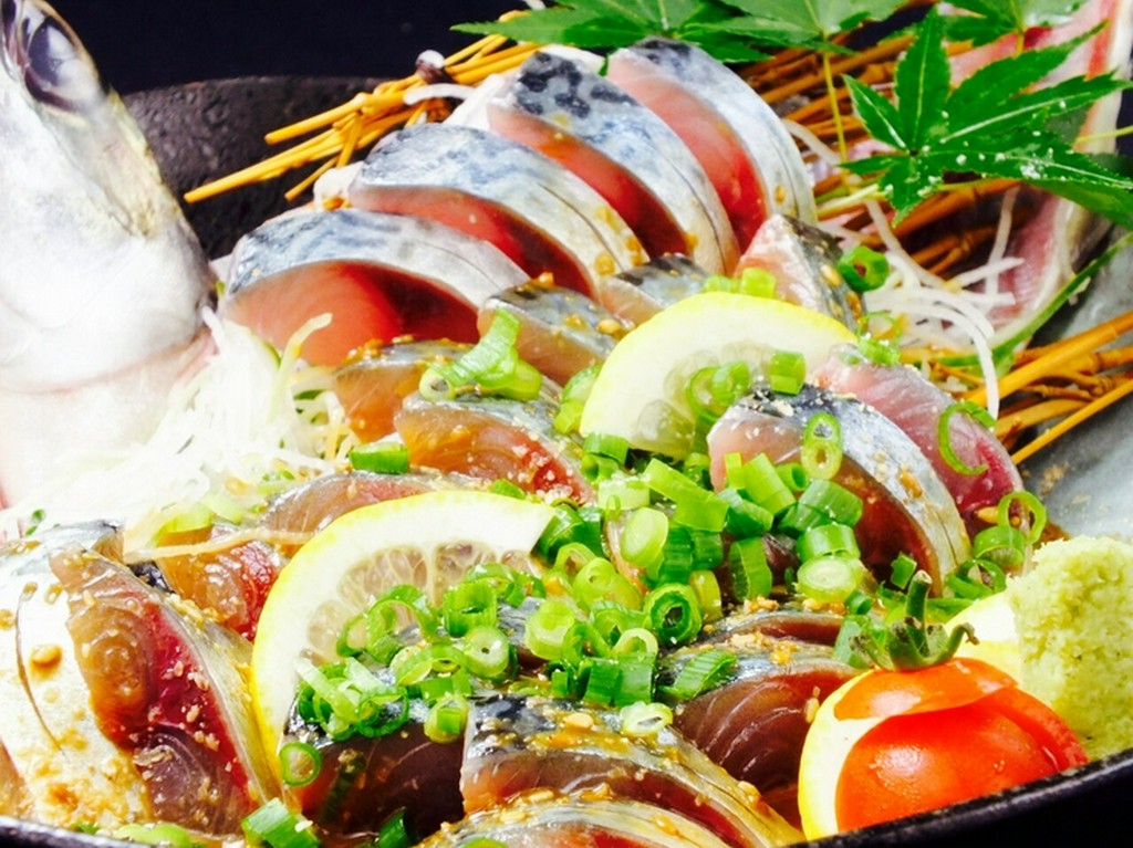 毎朝長浜より仕入れた鮮度抜群の『名物　ゴマサバ』