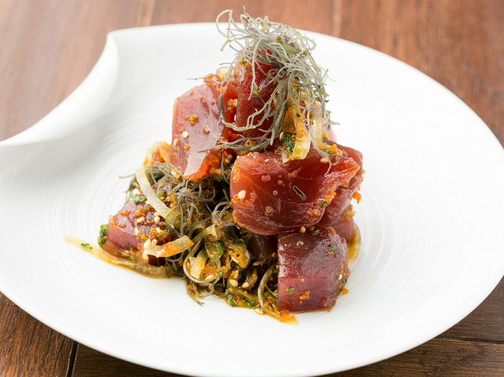 ハワイ伝統料理のひとつ『アヒポキ』