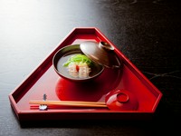 柔らかい鱧の汁物『□煮物□　椀　鱧　冬瓜』