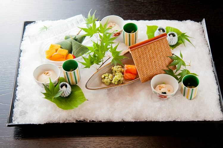 味吉兆 ぶんぶ庵 本町/堺筋本町/日本料理・懐石・会席 | ヒトサラ