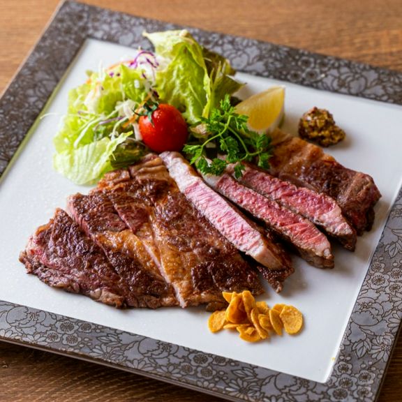 蜂ヤ名物ステーキ　150g