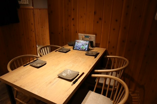 ２F　テーブル席