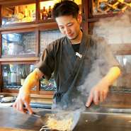 料理は当然のことながら、接客は人との触れ合いがおもてなしのほとんど。「お帰り」「ただいま」と言い合えるような、アットホームな雰囲気の店づくりを大切にしています。ぜひお気軽に立ち寄ってみてください。