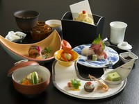 まずはこちらの会席料理はいかかでしょうか。『会席　椿～つばき～』
