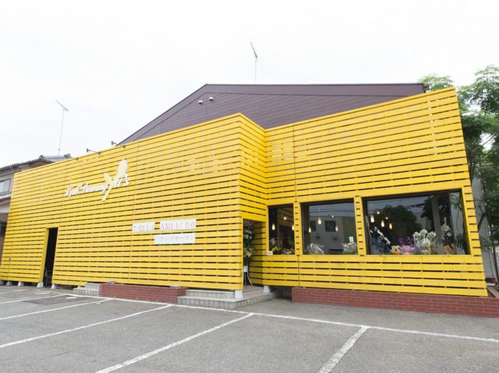 結婚式二次会やパーティーなどにも。着席最大80名入れます