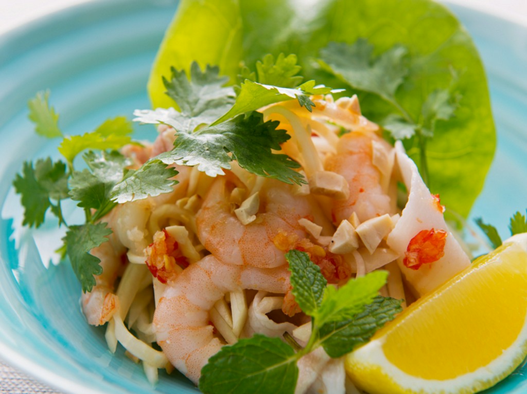 タイで人気の『海老と青パパイヤのしゃきしゃきサラダ』