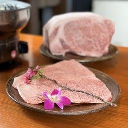 特上なめらかロースの焼すき　～県産たまごとご一緒に～