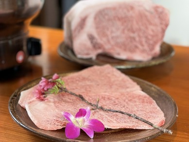 特上なめらかロースの焼すき　～県産たまごとご一緒に～