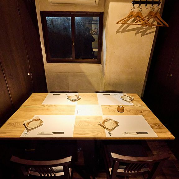 全席個室。テーブル席の大小さまざまの個室を完備