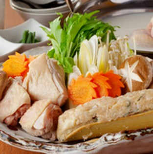 特製の出汁で煮込んだ祐介自慢の『水炊き』