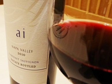 ソムリエが厳選した数十種類のボトルワイン