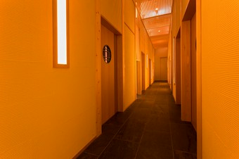 普段使いから特別な席までシーンを選ばずご利用いただけます