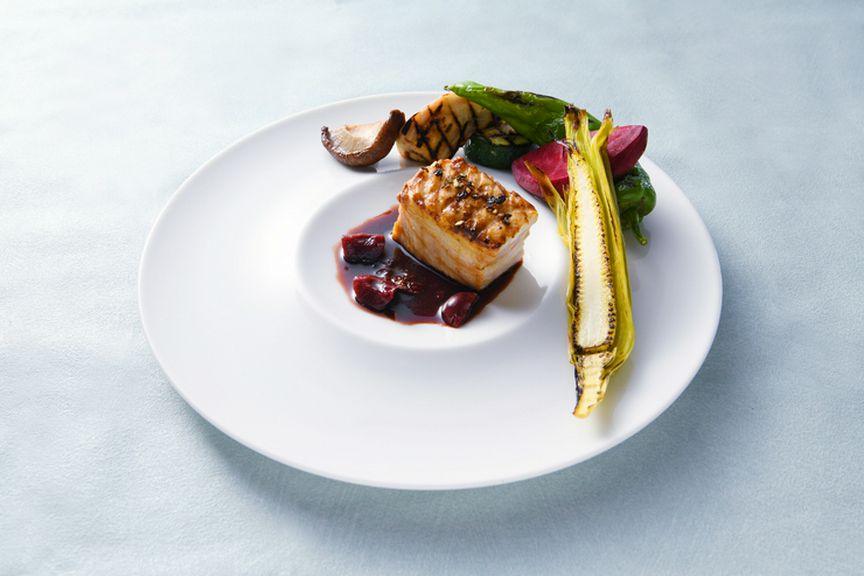 ‟ 和 ”のエッセンスを取り入れた「イノベーティブフレンチ」(詳細はHPをご覧ください)