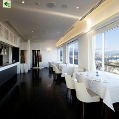 少し早めがお得♪クリスマスだから、たまには贅沢ランチを！ホテルル最上階からの景色を独り占め♪