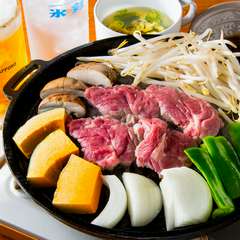 注文後にカットする、臭みがなく柔らかい『生ラムジンギスカン』