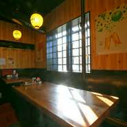 貸切は30名から受け付けています。大きめのテーブル席は、12名までで利用可能。飲み放題付きのコースも揃っているので、お得に楽しめます。ランチ宴会や女子会にもぴったり。楽しい時間を過ごせること請け合いです。