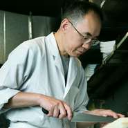 ブランドにはこだわらず、その日入荷した新鮮で美味しい最高級のお肉を厳選してご提供しています。目利きし仕入れた美味しいお肉を、ご堪能ください。