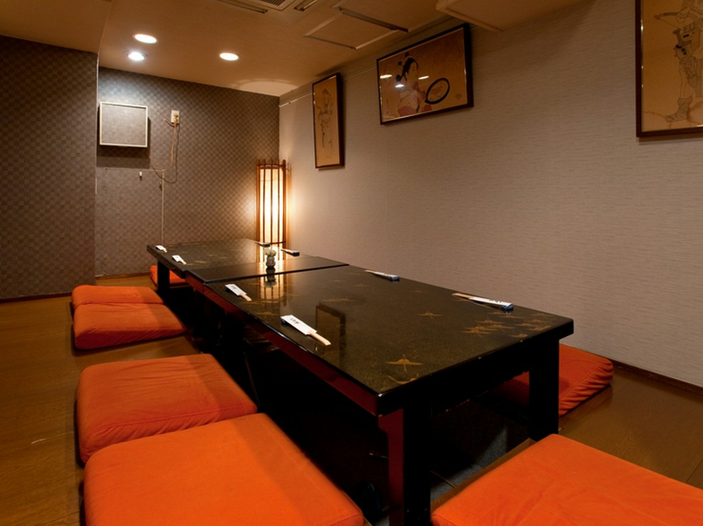 35名まで利用可能な座敷完備。堀ごたつ式だから足もらくらく