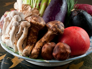 本当にうまい「黒毛和牛」と旬の「山の幸、海の幸」