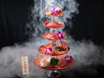 黒毛和牛の牛タンタワーしゃぶしゃぶ