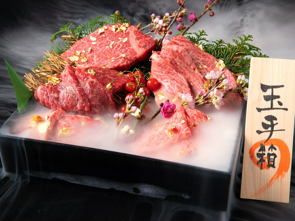 特上神戸牛と黒毛和牛の玉手箱(リブロース・ヘレ・神戸牛赤身・サーロイン・長ロース)