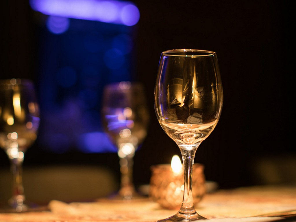 街の喧騒を忘れる上質な空間です。